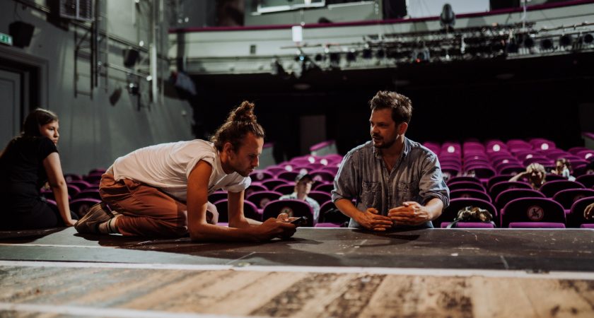 Teatr Studio zaprasza nauczycieli na  „Przemiany” 